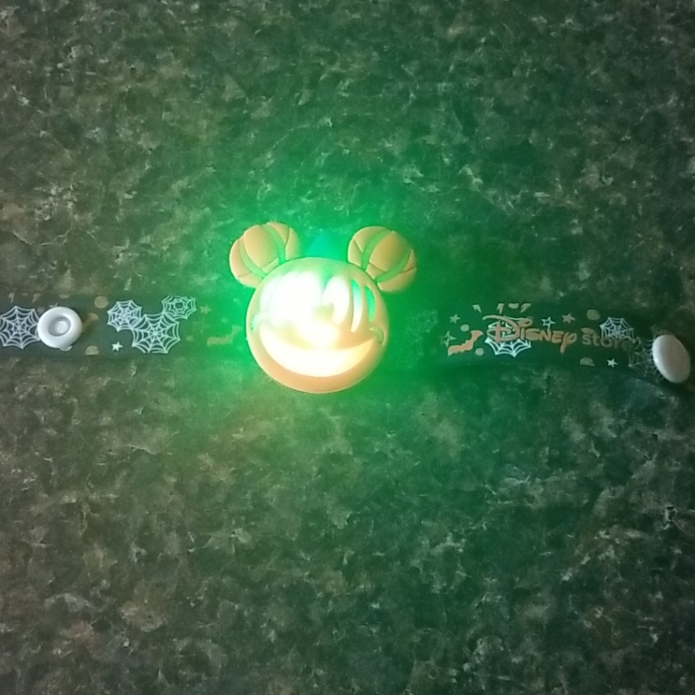 Disney Mickey Pumpkin Halloween light up bracelets - Picture 14 of 16